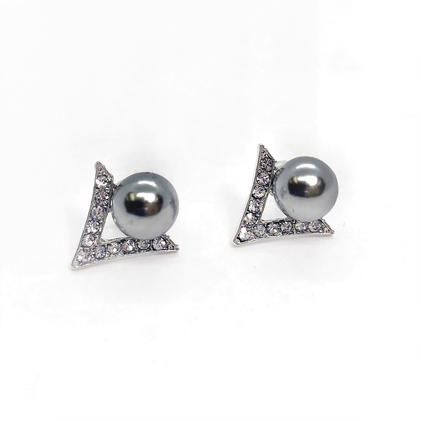 V Shaped Pearl And Crystal Stud Earring