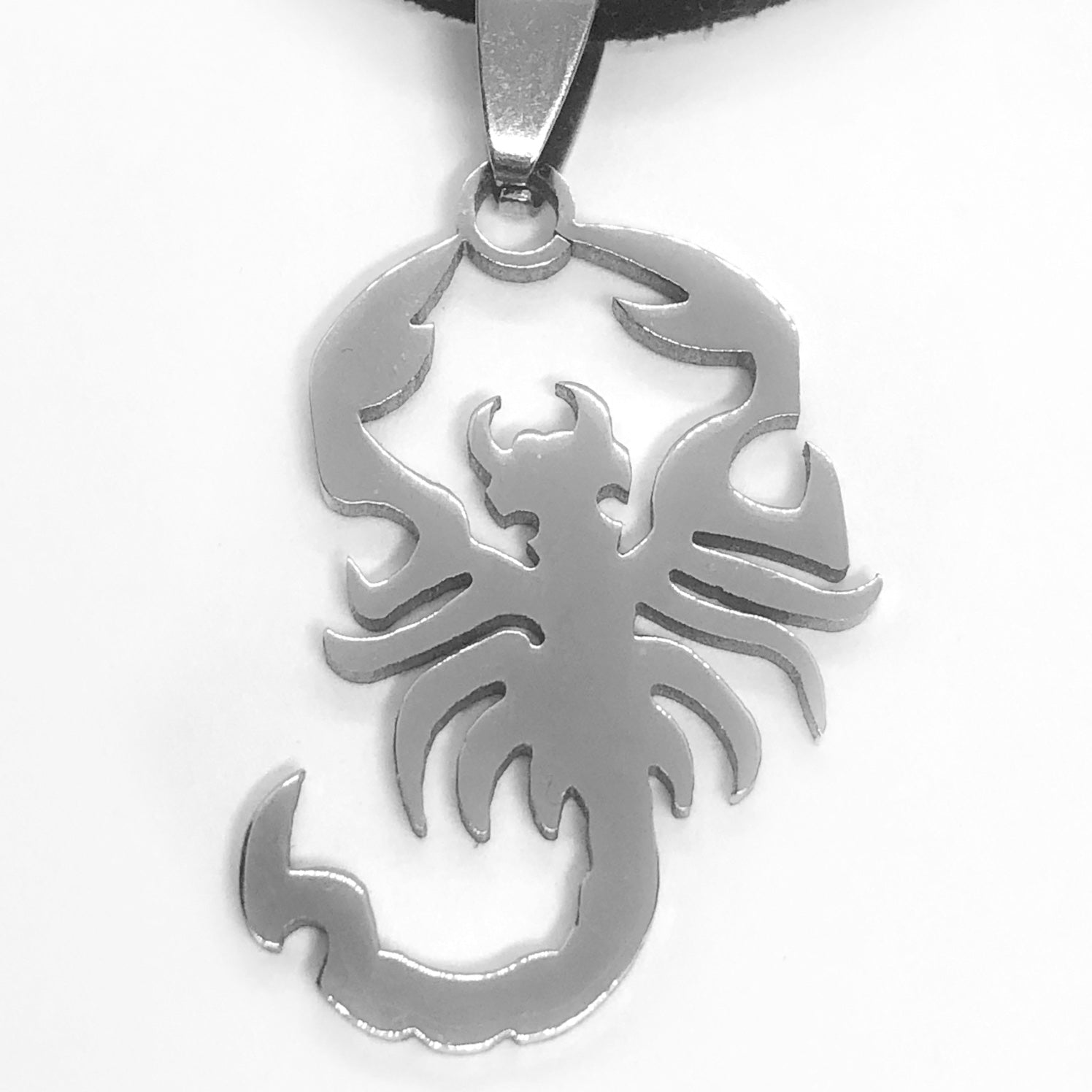 feshionn-iobi-scorpion-stainless-steel-pendant-necklace