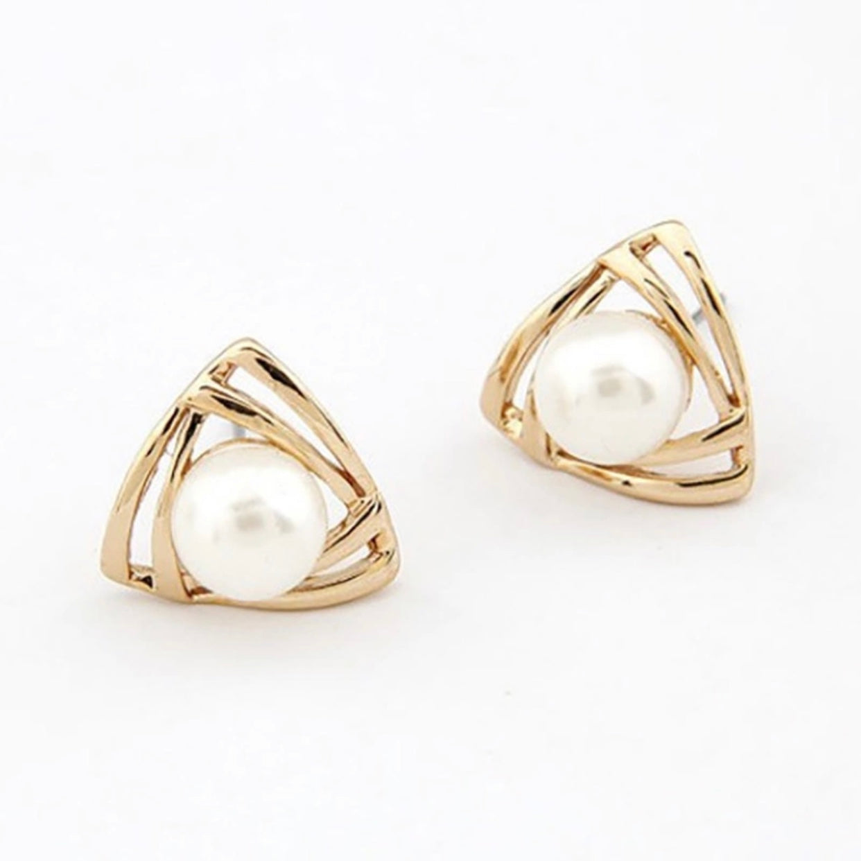 Elegant Triangle Shaped Pearl Stud Earring