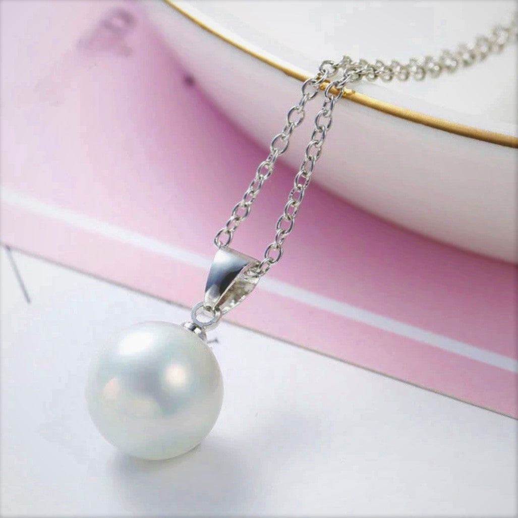White Pearl Silver Necklace Pendant with 20 Inch Chain for Women