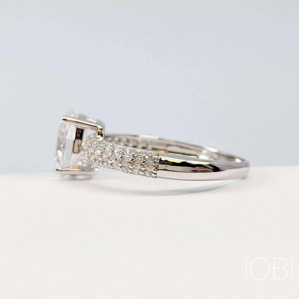 Ophelia 2CT Oval Cut IOBI Simulated Diamond Sterling Silver Platinum Plated Ring For Woman