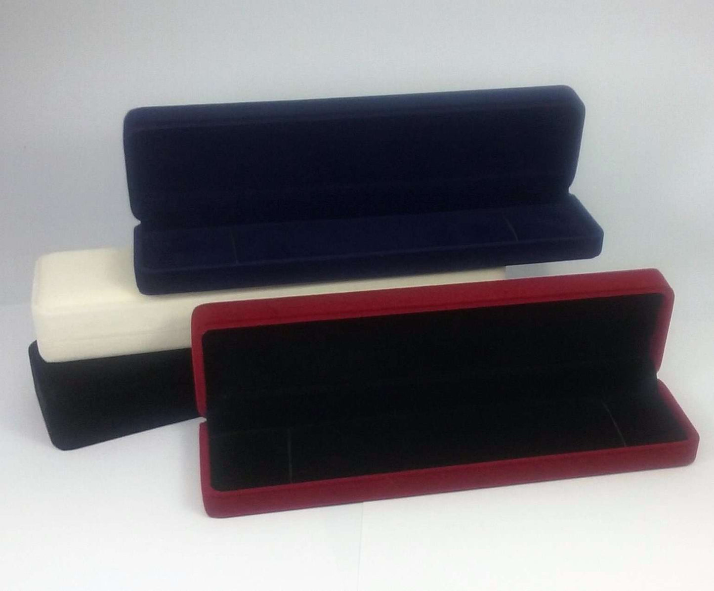 Feshionn IOBI accessories Black Luxurious Velvet Necklace or Bracelet Box in Four Colors