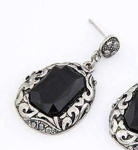 Feshionn IOBI Earrings Antiqued Milgrain Silver and Black Faceted Crystal Drop Earrings