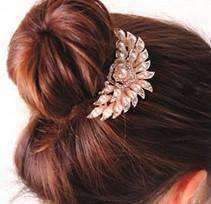Feshionn IOBI Hair Jewelry Blossoming Pearl Flower and Crystal Gold Plated Hair Comb