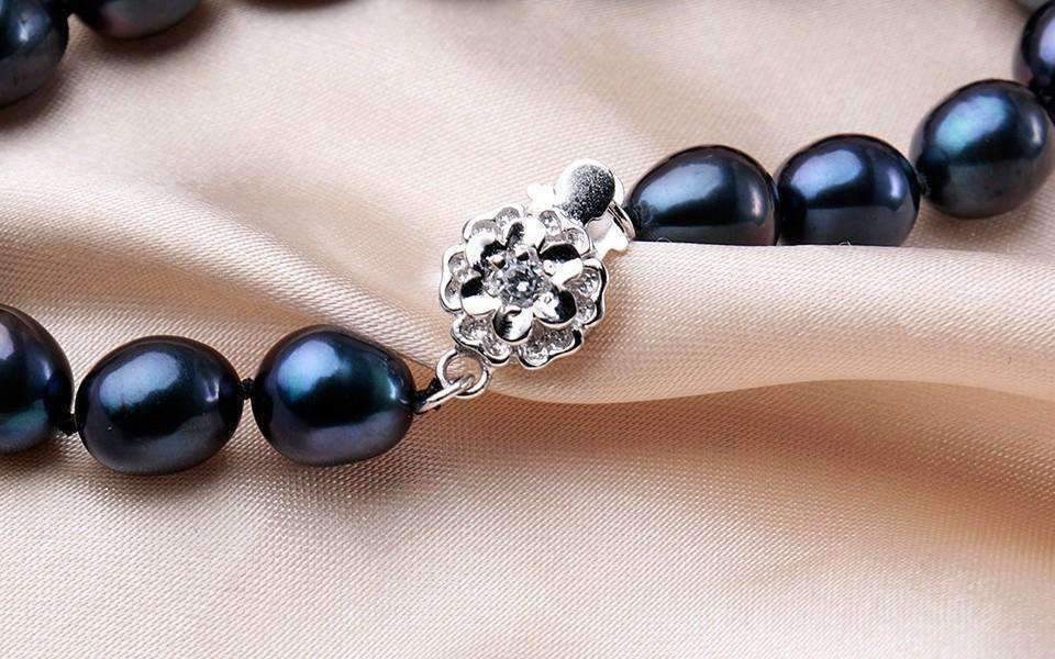 Feshionn IOBI Necklaces Black Genuine Freshwater Pearl Necklace