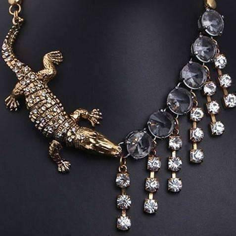 Feshionn IOBI Necklaces Golden Crocodile Tassel Fashion Necklace