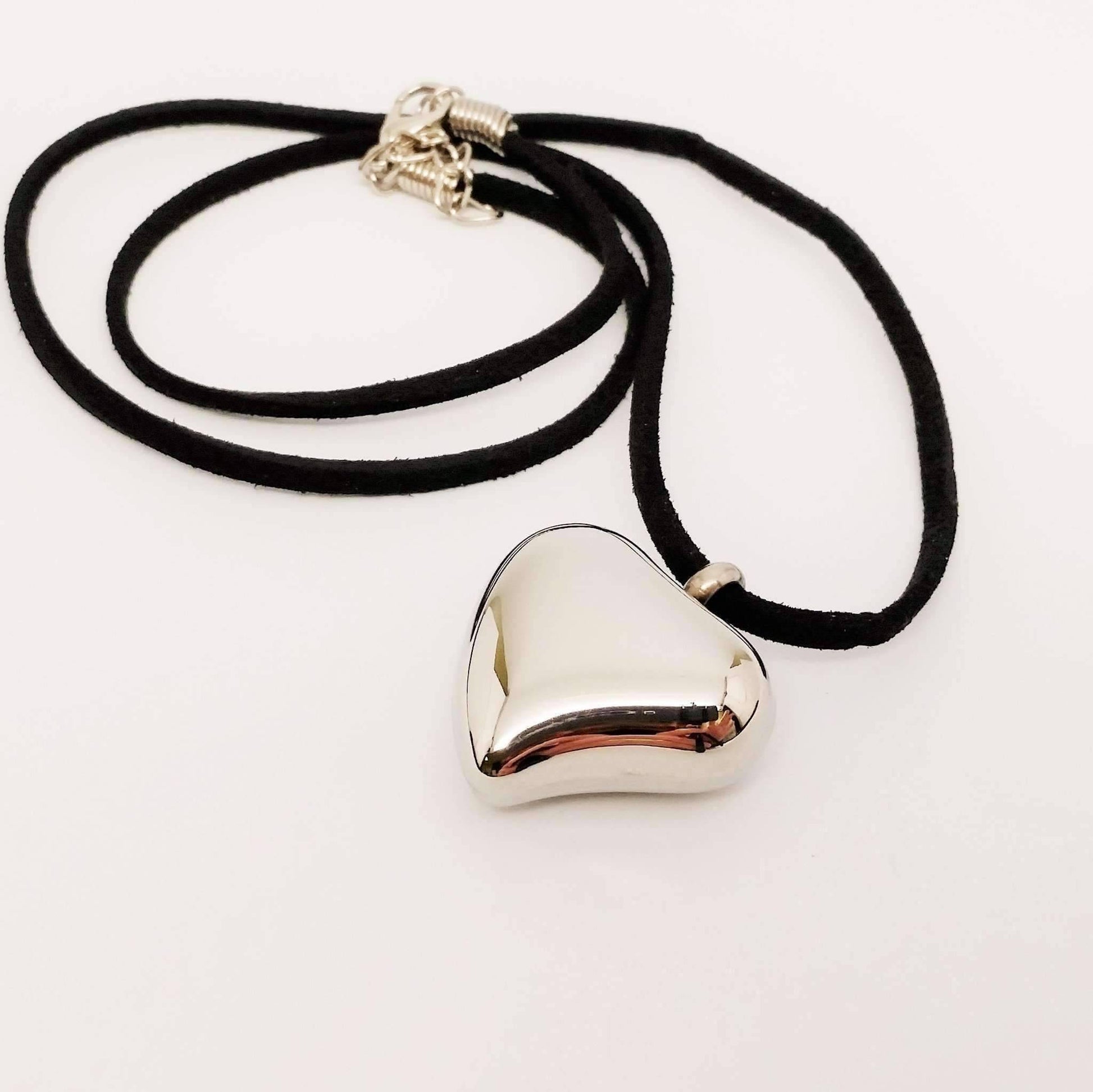 Feshionn IOBI Necklaces Stainless Steel 3D Stainless Steel Bold Heart Necklace