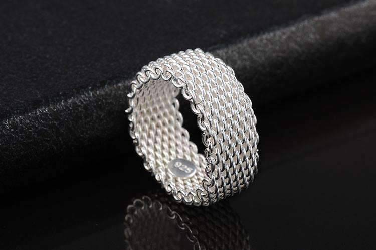 Feshionn IOBI Rings 9 / Silver ON SALE - Silky Chains Ring