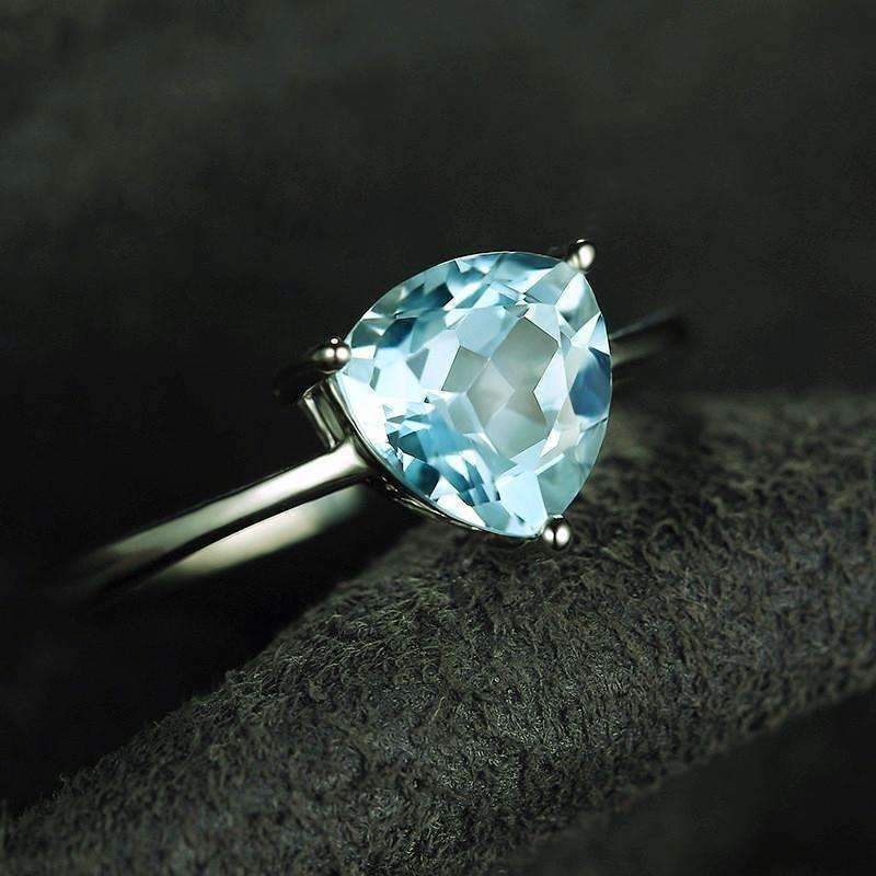 Feshionn IOBI Rings Ice Blue Genuine Topaz Trillion Cut 1.4 CT IOBI Precious Gems Ring