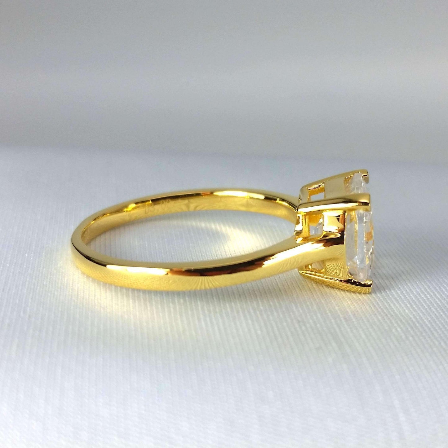 Feshionn IOBI Rings Indira D'ora 3CT Princess Cut Solitaire IOBI Cultured Diamond Ring