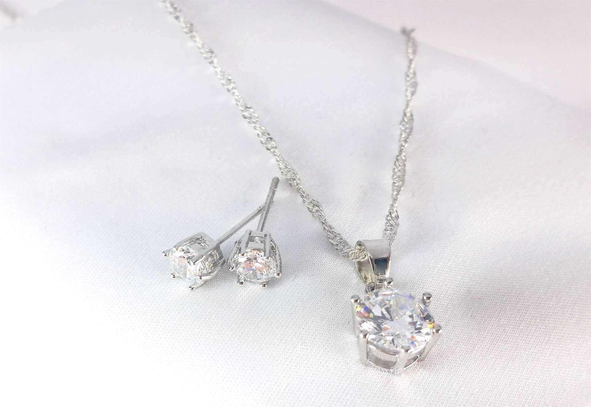 Feshionn IOBI Sets ON SALE Splendid Solitaires Round IOBI Crystals 2CT Necklace and 1CT Earring Set