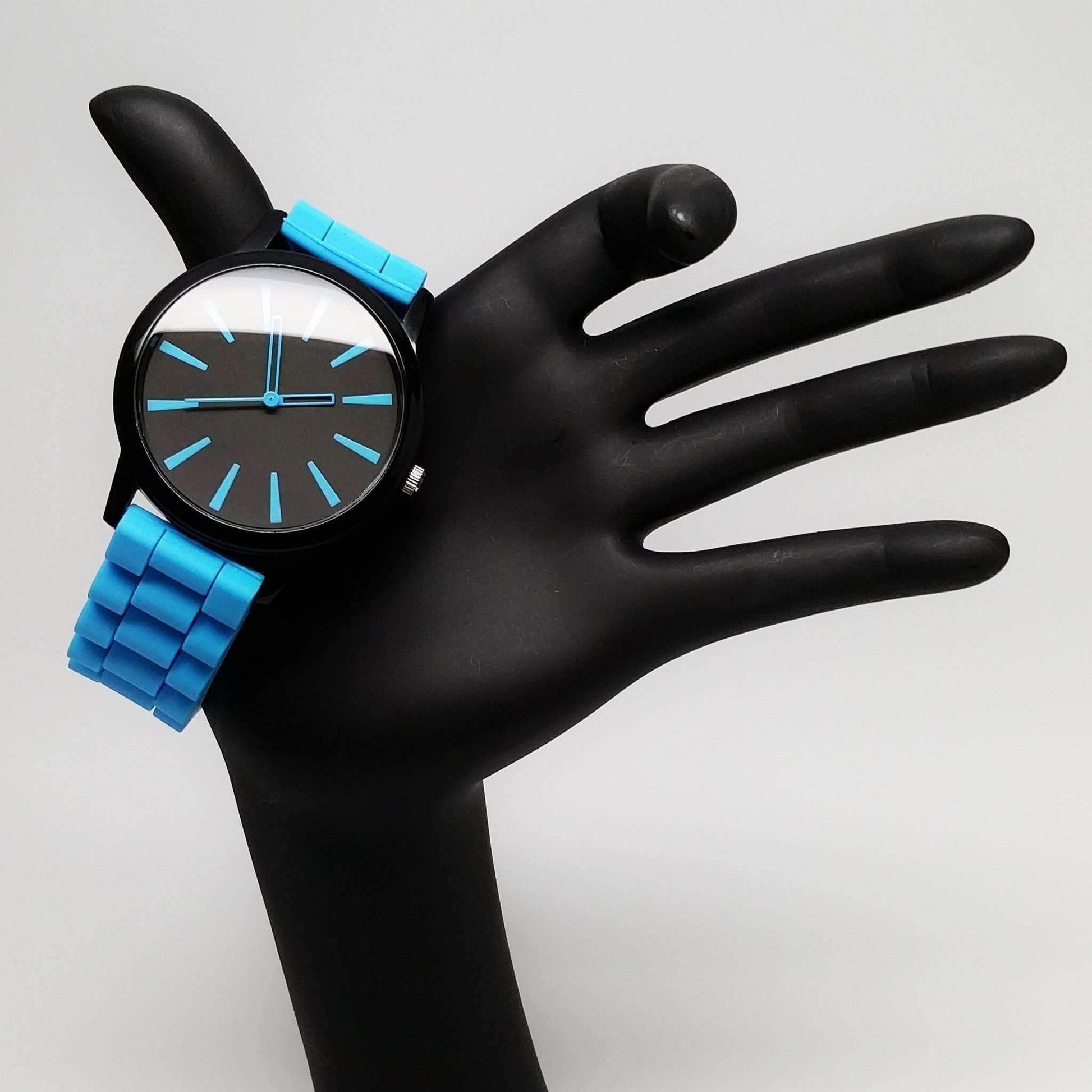 Feshionn IOBI Watches Sporty Silicone Watch in Blue